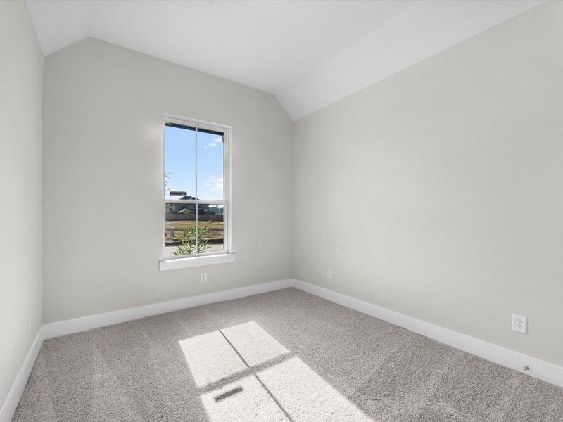 Spacious, unfurnished interior of a new home in Garden Glen at Clopton Farms, Montgomery (Image 17).