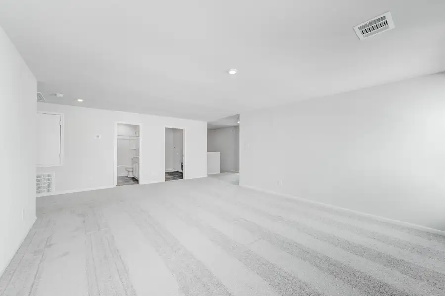 Spacious, unfurnished interior of a new home in Walnut Hills, La Grange (Image 21). Spacious, unfurnished interior of a new home in Walnut Hills, La Grange (Image 21).