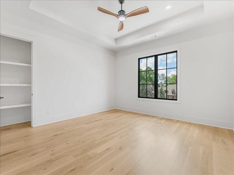 Spacious, unfurnished interior of a new home in , Alpharetta (Image 82).