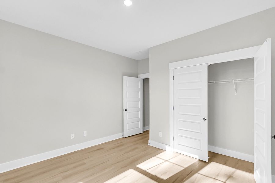 Spacious, unfurnished interior of a new home in Lochton, Summerville (Image 37).