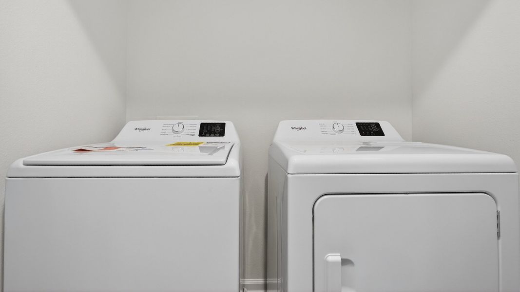 Representative interior finishes for a home built from the Baxter by D.R. Horton in Liberty Cove, Yulee (Image 20).