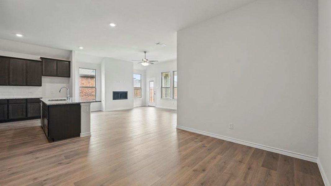 Spacious, unfurnished interior of a new home in Lakewood Trails, Forney (Image 20).
