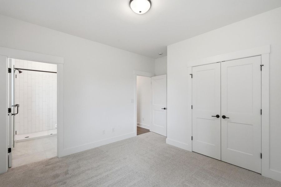 Spacious, unfurnished interior of a new home in Rone Creek, Waxhaw (Image 17).