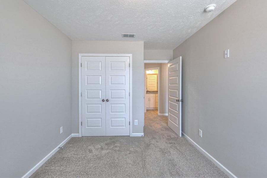 Spacious, unfurnished interior of a new home in Legacy Preserve, Tullahoma (Image 22).