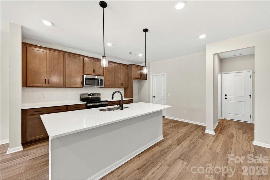 Large kitchen island Large kitchen island