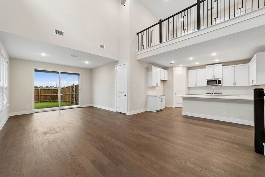 Representative unfurnished interior of a home built from the Delaney by Landon Homes in Dominion at Brookhollow, Prosper (Image 19). Representative unfurnished interior of a home built from the Delaney by Landon Homes in Dominion at Brookhollow, Prosper (Image 19).