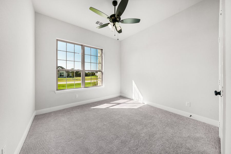 Spacious, unfurnished interior of a new home in Creekview Farms, Greenville (Image 33).