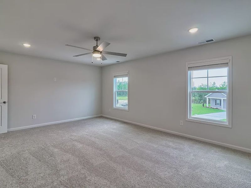 Spacious, unfurnished interior of a new home in Amber Hill, West Columbia (Image 28).