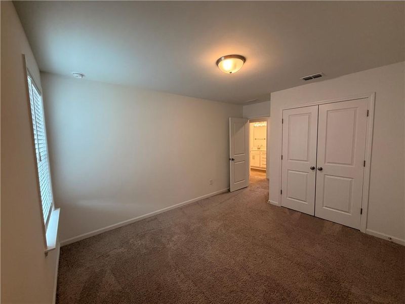 Spacious, unfurnished interior of a new home in Creekside, Dawsonville (Image 42).