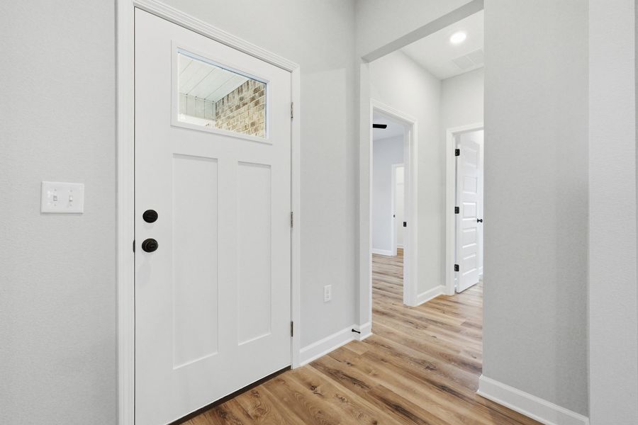 Spacious, unfurnished interior of a new home in , Crestview (Image 41).