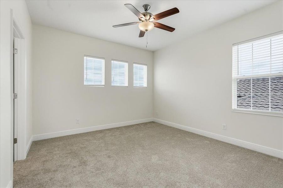 Spacious, unfurnished interior of a new home in , San Antonio (Image 43).