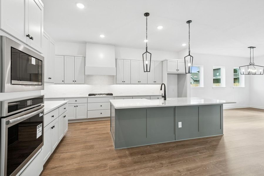 Furnished interior view inside a new home in ARTAVIA 65' Homesites, Conroe (Image 12). Furnished interior view inside a new home in ARTAVIA 65' Homesites, Conroe (Image 12).