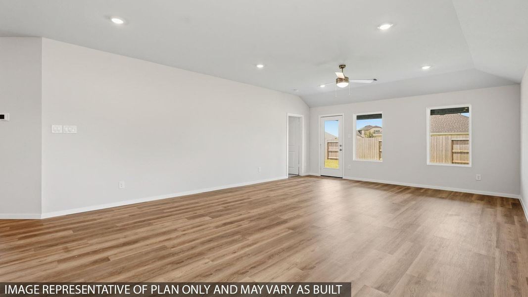 Spacious, unfurnished interior of a new home in Sunterra, Katy (Image 15).