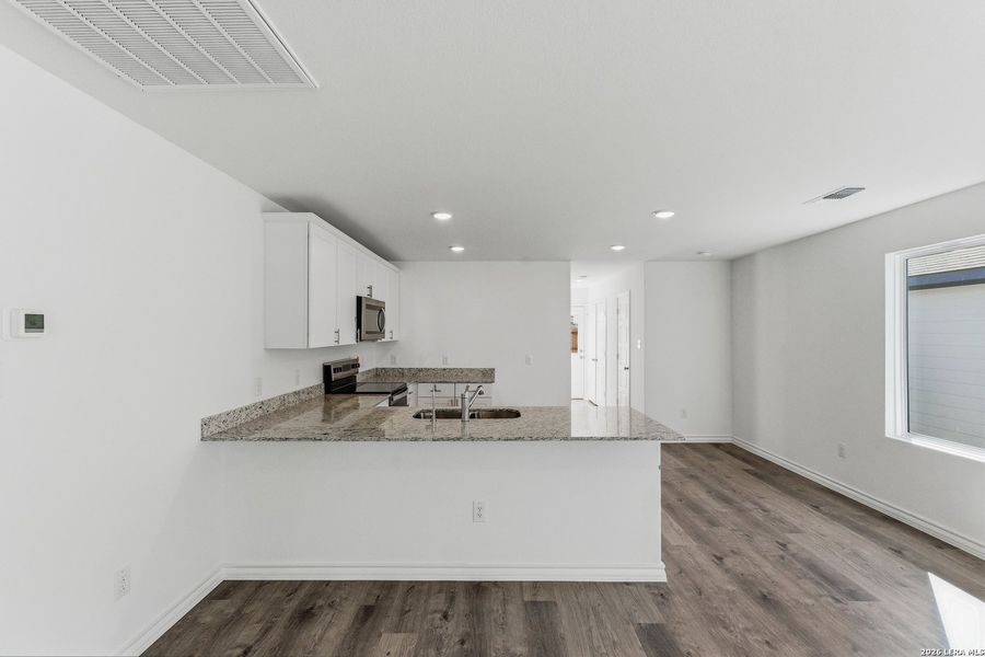 Furnished interior view inside a new home in Horizon Ridge, San Antonio (Image 10).