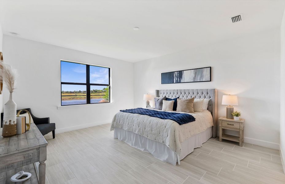 Furnished interior view inside a new home in Del Webb Naples, Immokalee (Image 11).