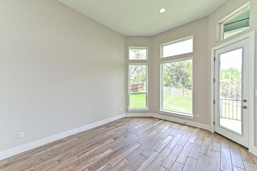 Representative unfurnished interior of a home built from the Opal by Giddens Homes in Riverstone, Georgetown (Image 17).