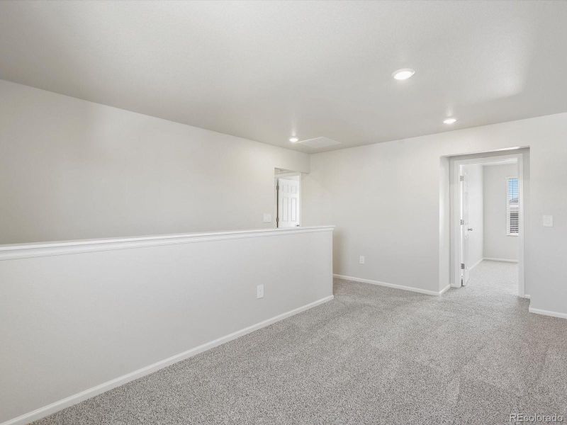 Spacious, unfurnished interior of a new home in Hidden Valley Farm, Severance (Image 18).