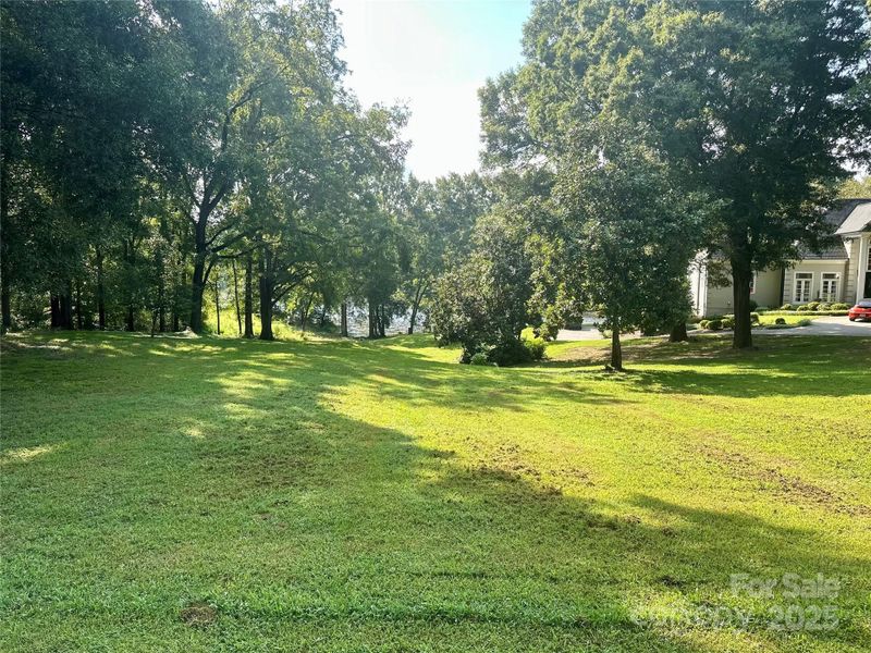 Image 10 of a home in .