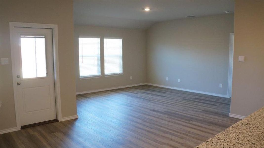 Spacious, unfurnished interior of a new home in Lonestar at Liberty Trails, Fort Worth (Image 15).