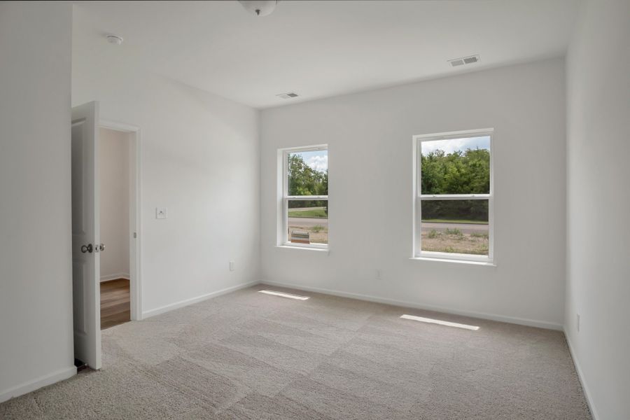 Spacious, unfurnished interior of a new home in Sweetbriar Place, Lebanon (Image 15). Spacious, unfurnished interior of a new home in Sweetbriar Place, Lebanon (Image 15).