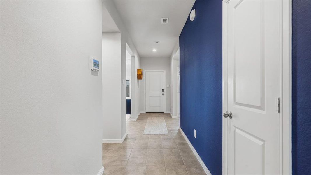 Spacious, unfurnished interior of a new home in Bella Vista, Granbury (Image 21).