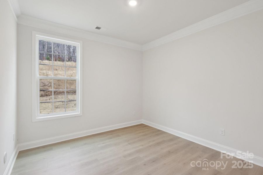 Spacious, unfurnished interior of a new home in Falls Cove, Troutman (Image 26).