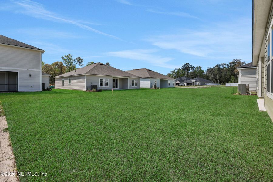 Exterior details and patio area of a home in Jennings Farm, Middleburg (Image 27).