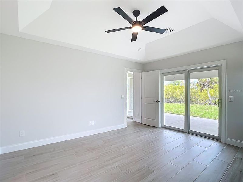 Spacious, unfurnished interior of a new home in , Port Charlotte (Image 22).