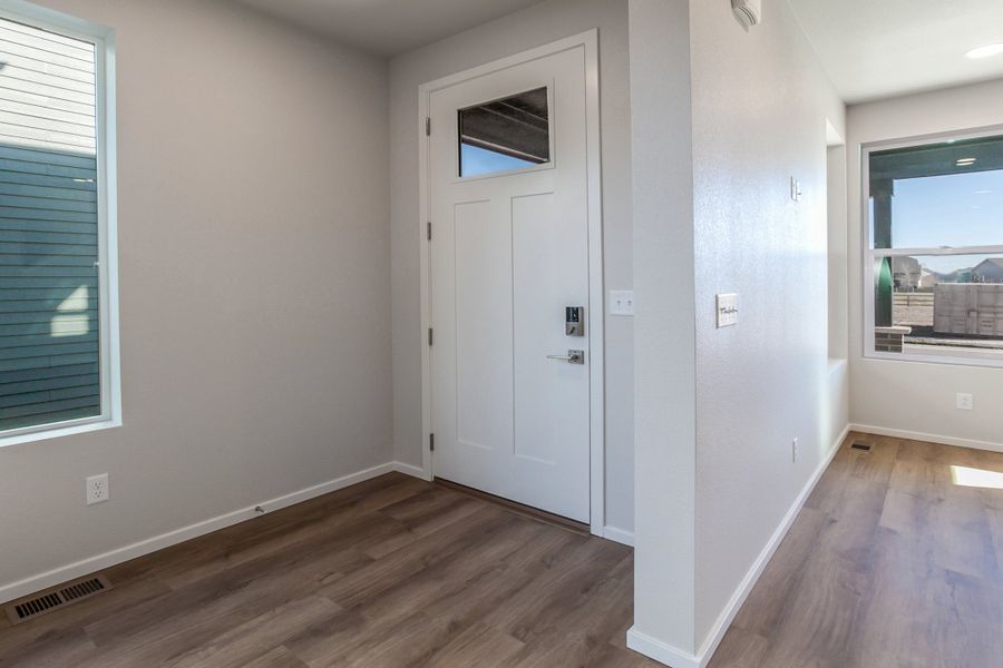 Spacious, unfurnished interior of a new home in Trailside, Timnath (Image 25).