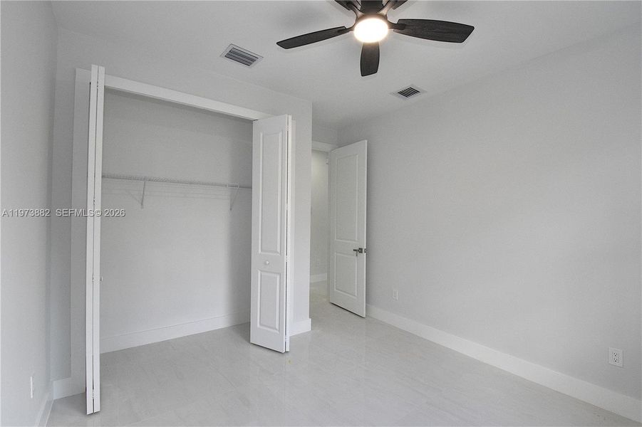 Spacious, unfurnished interior of a new home in , Lehigh Acres (Image 15).