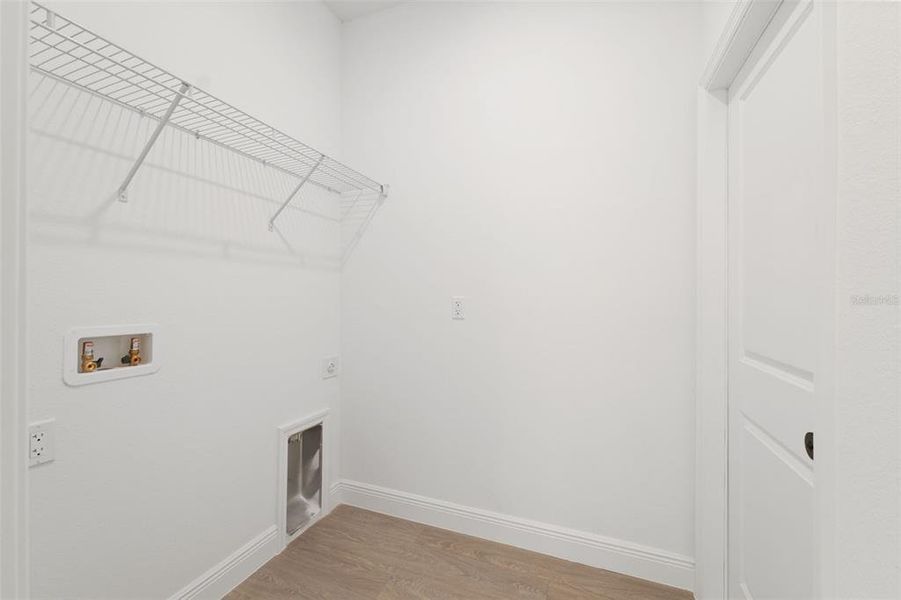 Spacious, unfurnished interior of a new home in , Ocala (Image 26).