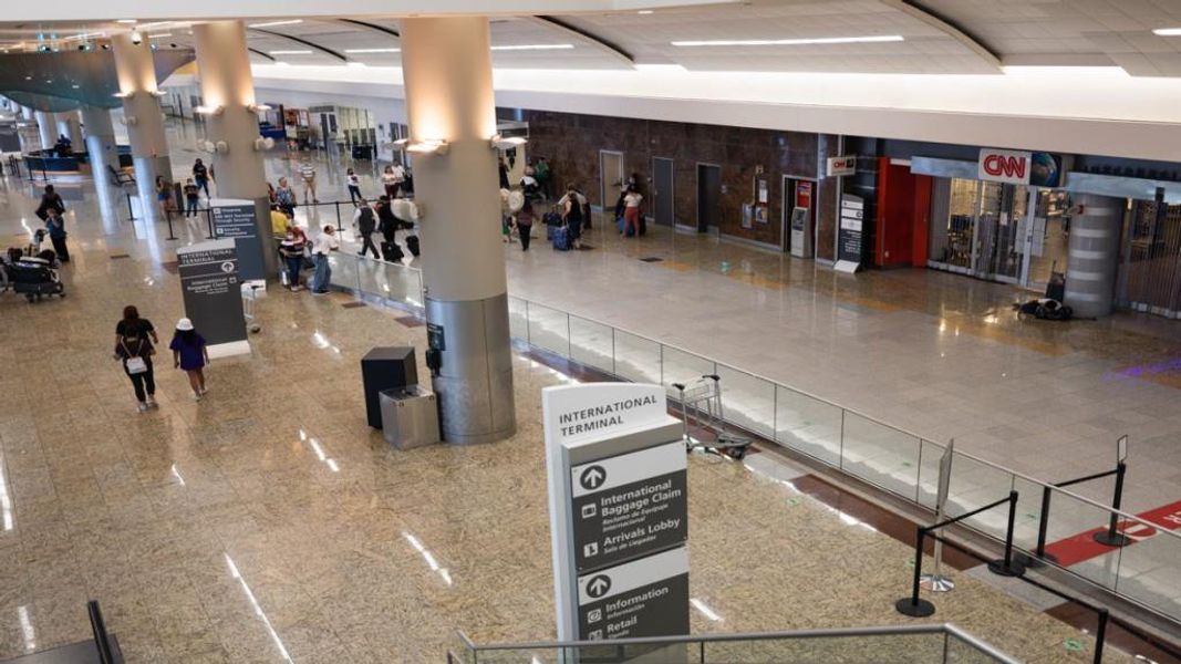 Image 25 of a home in Pointe Park.