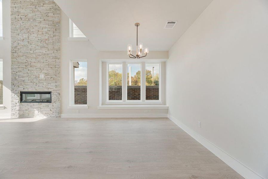 Spacious, unfurnished interior of a new home in Lake Forest, McKinney (Image 26). Spacious, unfurnished interior of a new home in Lake Forest, McKinney (Image 26).