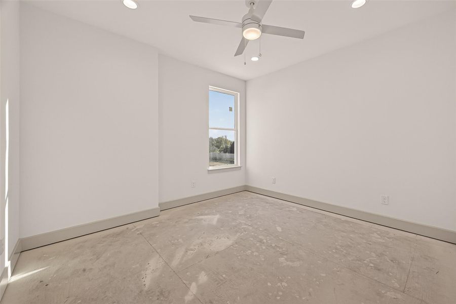 Spacious, unfurnished interior of a new home in , Houston (Image 26).
