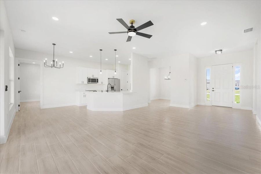 Spacious, unfurnished interior of a new home in , Lehigh Acres (Image 38).
