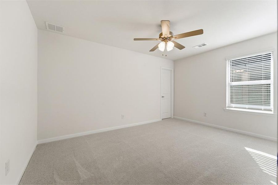 Spacious, unfurnished interior of a new home in La Terra, Celina (Image 15).