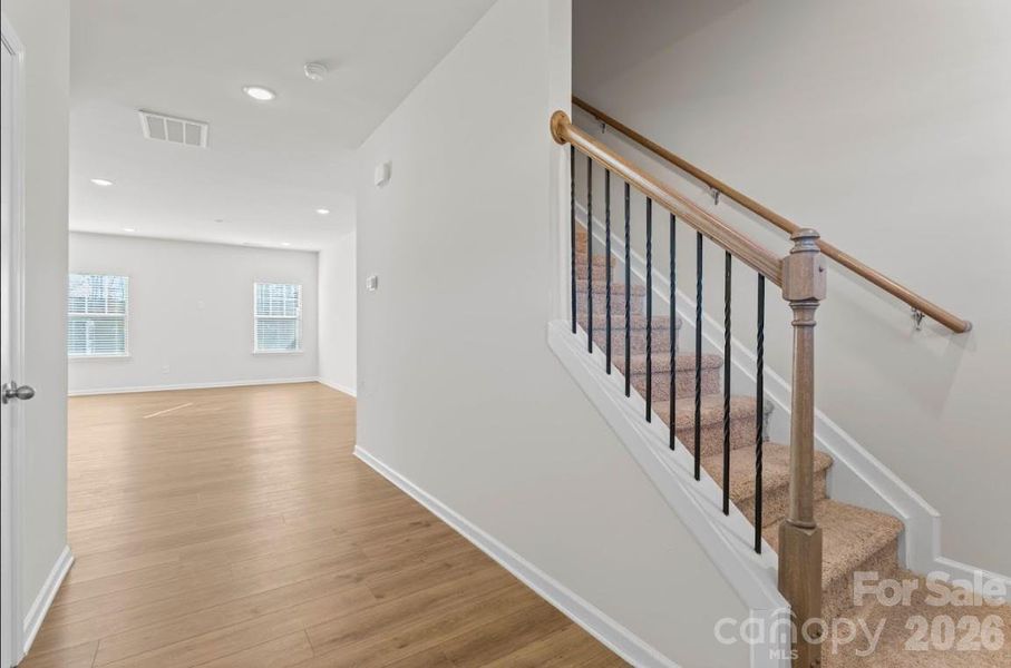 Spacious, unfurnished interior of a new home in Sierra Ridge, Gastonia (Image 12).