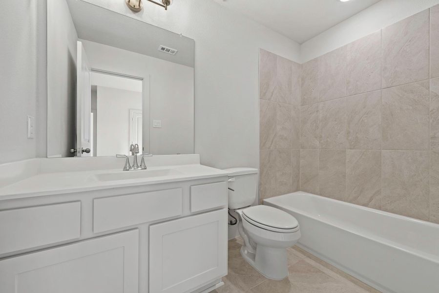 Furnished interior view inside a new home in ARTAVIA®, Conroe (Image 7). Furnished interior view inside a new home in ARTAVIA®, Conroe (Image 7).