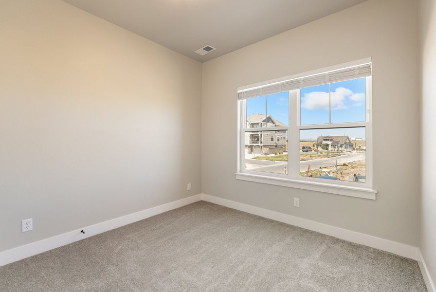 Spacious, unfurnished interior of a new home in The Lakes at Centerra, Loveland (Image 26).
