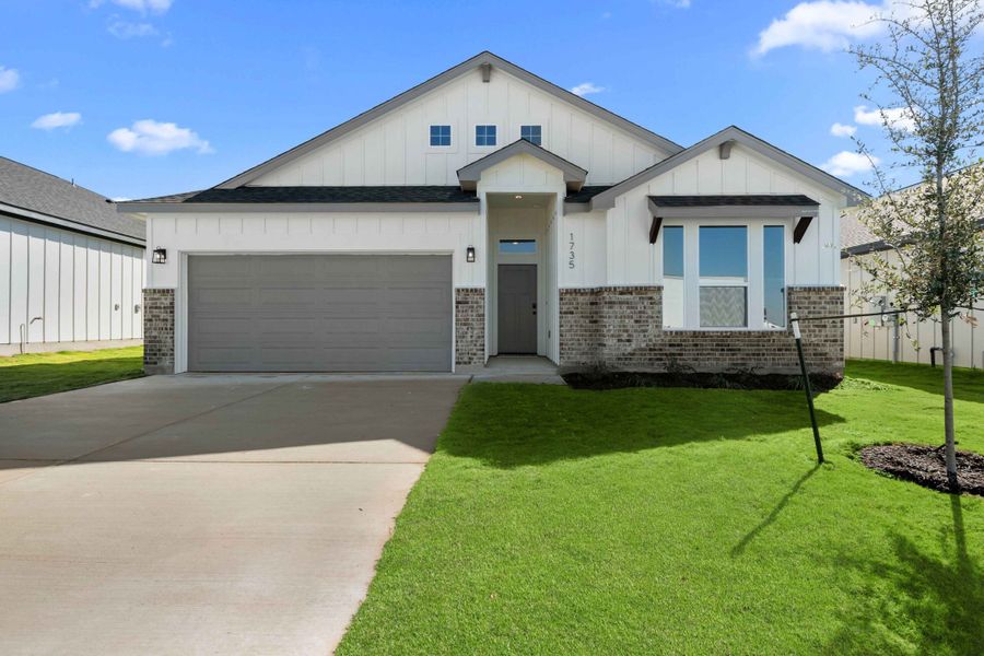 Front exterior of a new home in Ridge at Knob Creek Single Family, Temple, TX, highlighting curb appeal (Image 1). Front exterior of a new home in Ridge at Knob Creek Single Family, Temple, TX, highlighting curb appeal (Image 1).