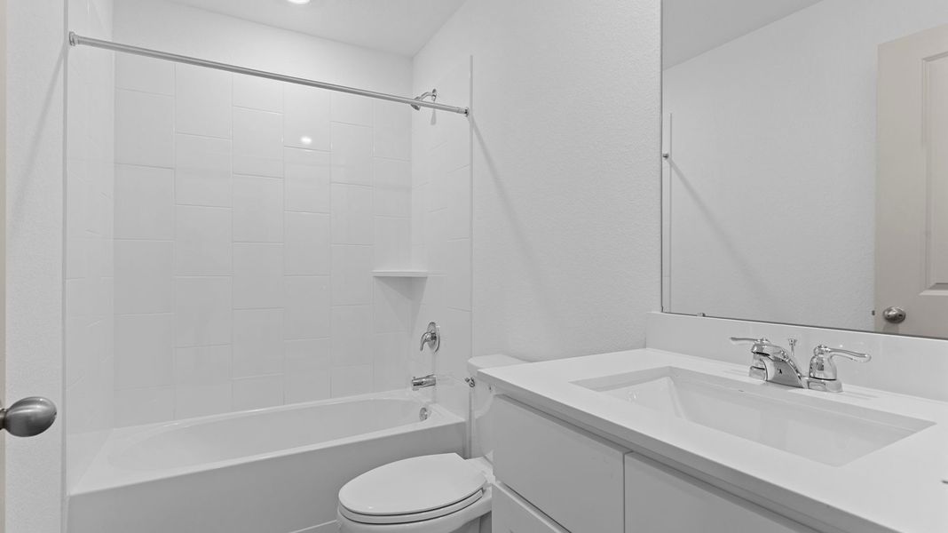 Furnished interior view inside a new home in Watermark, Alvin (Image 5).