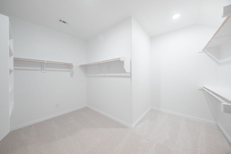 Spacious, unfurnished interior of a new home in Churchill, Anna (Image 13).