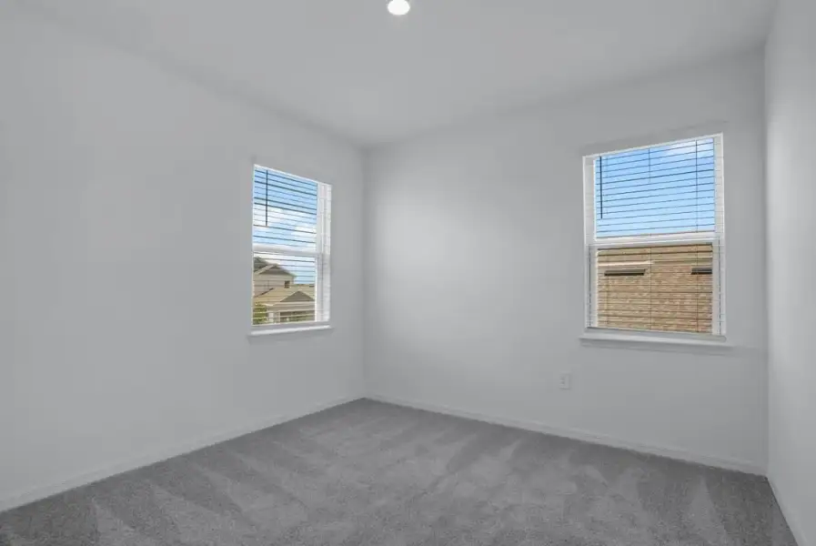 Spacious, unfurnished interior of a new home in Indigo Creek, Apollo Beach (Image 28). Spacious, unfurnished interior of a new home in Indigo Creek, Apollo Beach (Image 28).