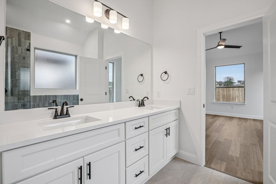 39 web or mls Treadwell Ln S2511 039