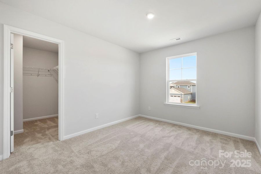 Spacious, unfurnished interior of a new home in The Meadows at Asbury Ridge, York (Image 7).