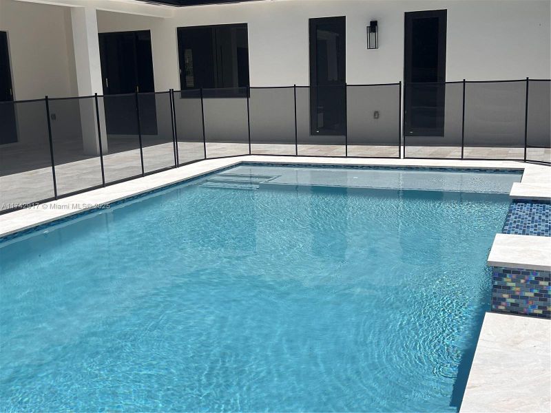 Image 33 of a home in .