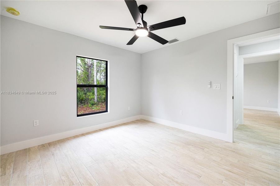 Spacious, unfurnished interior of a new home in , Lehigh Acres (Image 32).
