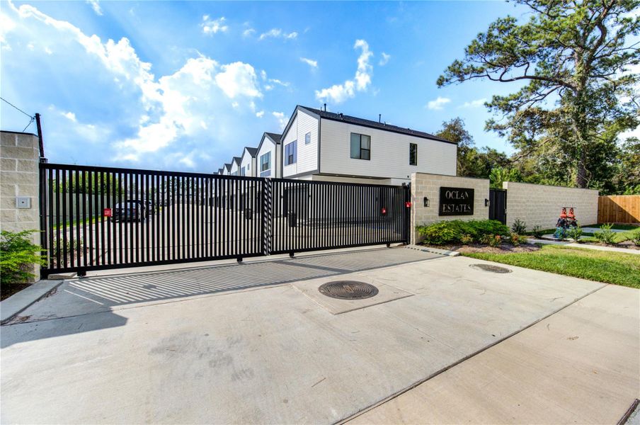 Stunning gated community. Welcome Home! Stunning gated community. Welcome Home!