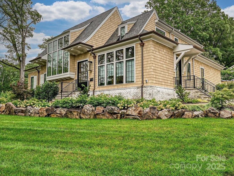 2700 Wintergreen Dr 2700 Wintergreen Dr