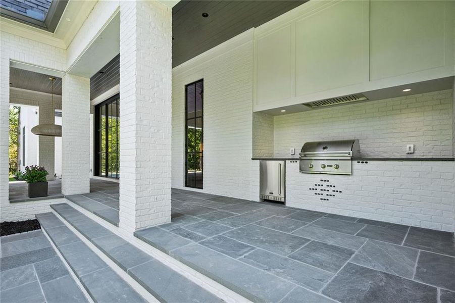 Exterior details and patio area of a home in , Atlanta (Image 3).